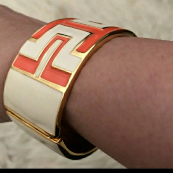 TORY BURCH STATEMENT LOGO CUFF BRACELET NWOT with signature stamp - Picture 2 of 4